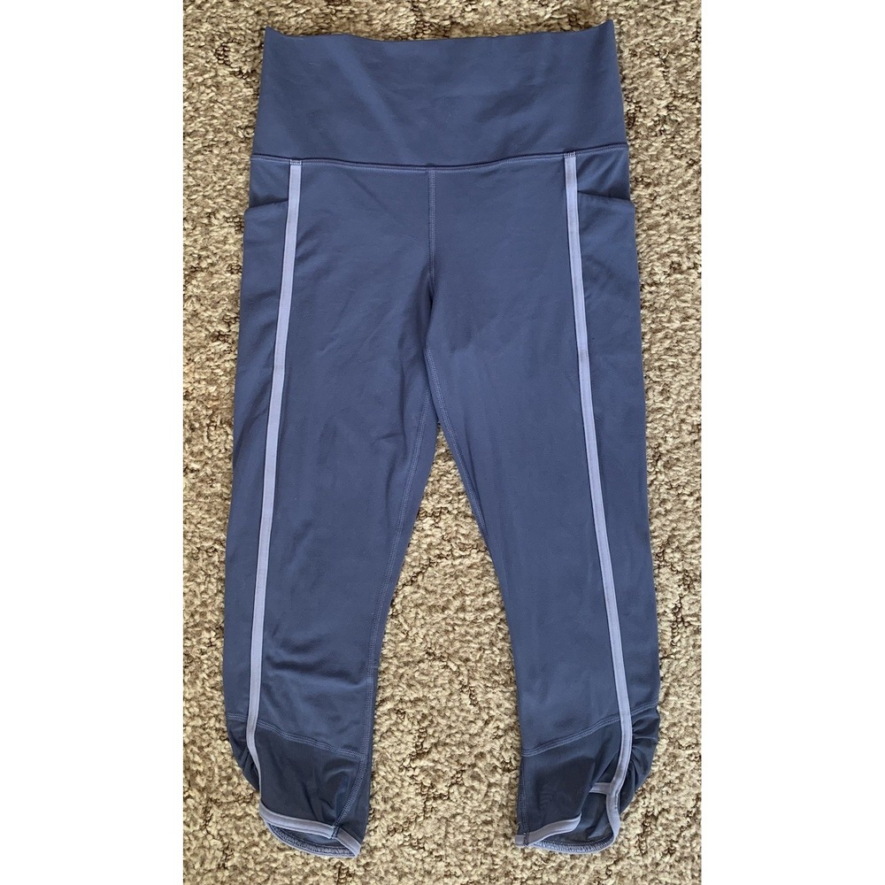 Athleta‎ Salutation Stash Pocket II Capri Tight Womens Small Purple Yoga Gym